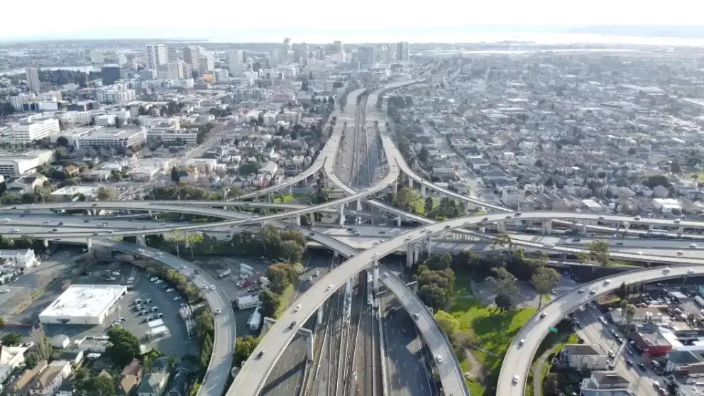 Como as OAE contribuem para a mobilidade e a infraestrutura urbana?