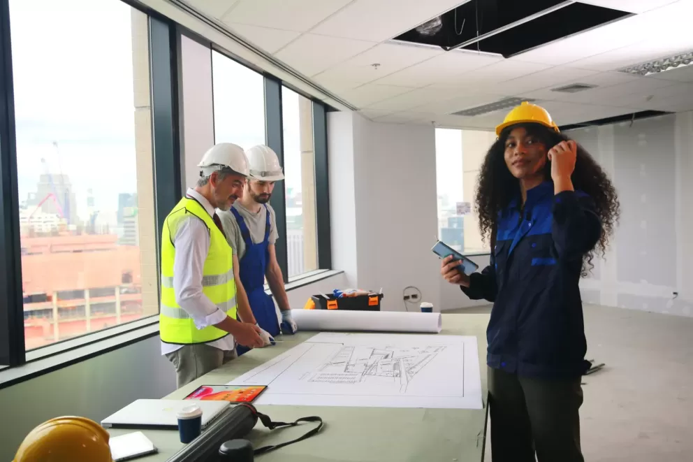 Como escolher uma empresa de construções e reformas para obras corporativas?